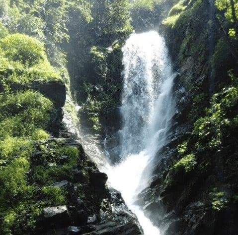 waterfall-treks-in-goa