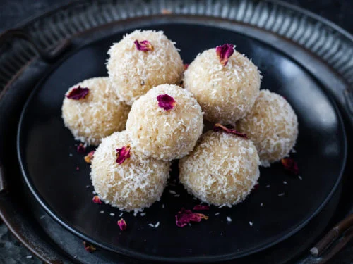 Coconut laddu